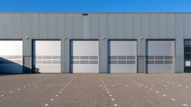 Industrial Overhead Sectional Doors For Business Units and Warehouses