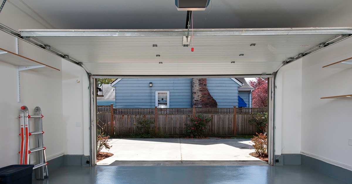 Should I Get a New Garage Door? Look Out for These Warning Signs